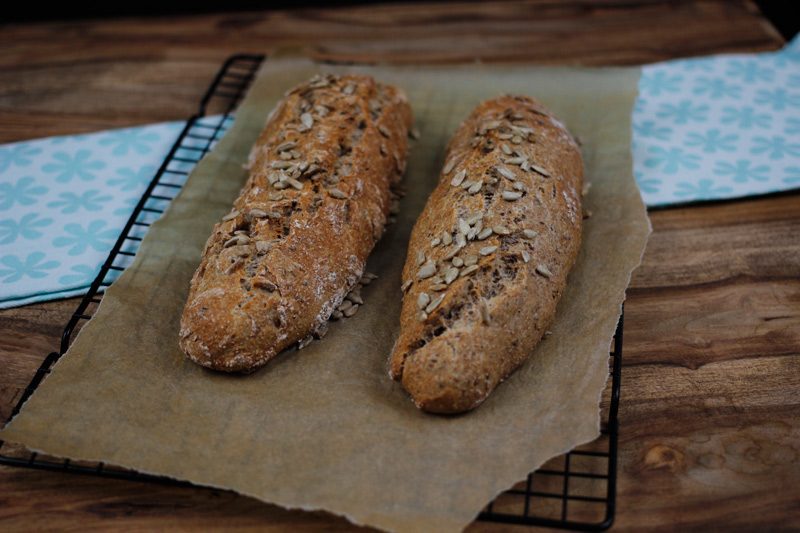 Knuspriges Baguette Rezept - mit Roggenmehl und Hafermehl 4 Knuspriges Baguette Rezept - mit Roggenmehl und Hafermehl