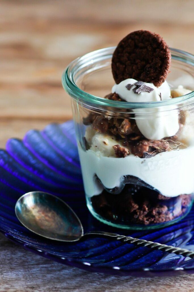Banana Split im Glas - schnelles Dessert für den Sommer