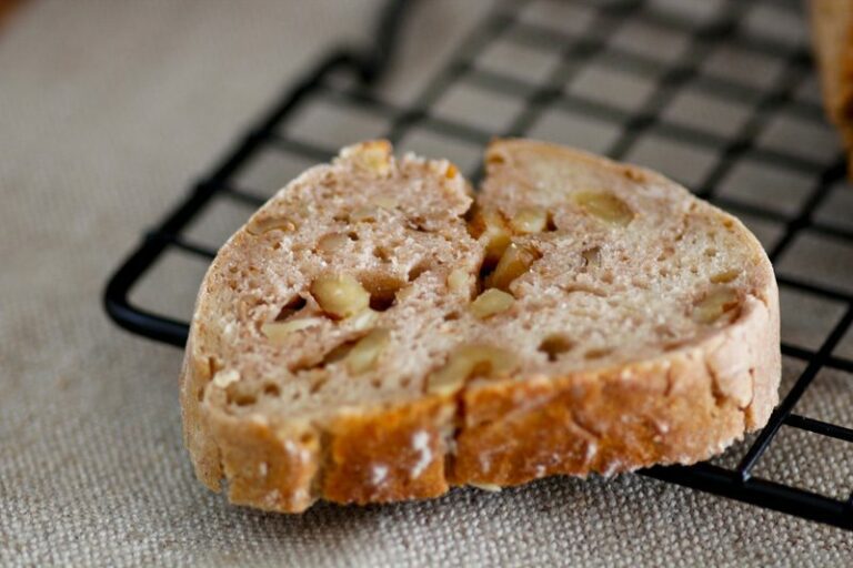 Dinkel Walnuss Baguette Rezept - unser Baguette Liebling