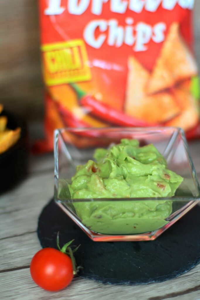 Guacamole Rezept Avocado Tomate - Dip für Chips / Nachos 2 Guacamole Rezept Avocado Tomate - Dip für Chips / Nachos