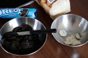 Halloween Nachspeise - Friedhof Mousse au Chocolat