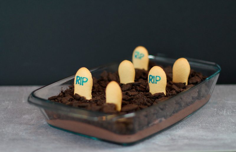 Halloween Nachspeise - Friedhof Mousse au Chocolat 6 Halloween Nachspeise - Friedhof Mousse au Chocolat
