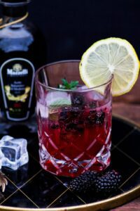 In Getränk 2017 - Gin Tonic Blackberry Lemon mit Mazzetti l’originale