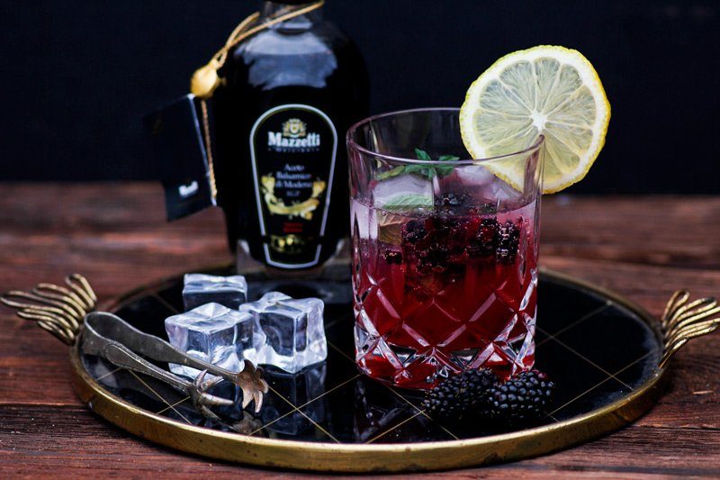 In Getränk 2017 - Gin Tonic Blackberry Lemon mit Mazzetti l’originale