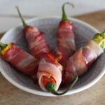 Jalapeno Poppers mit Datteln und Bacon