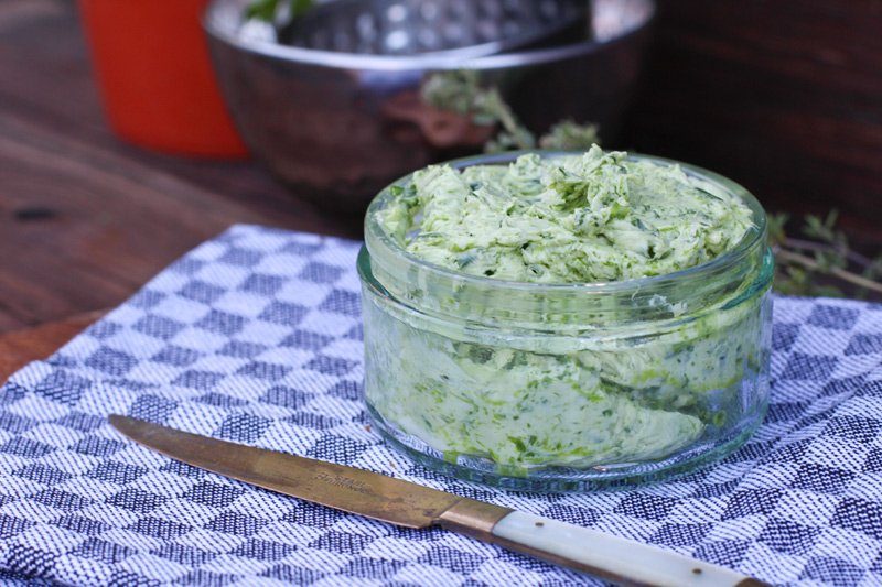 Knoblauch Kräuterbutter Rezept - zum Steak, Hähnchen oder Fisch..