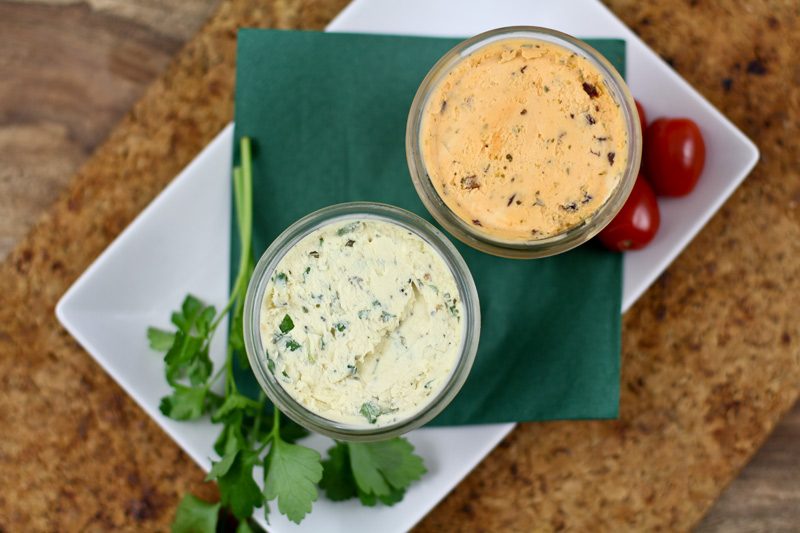 Mediterrane Tomatenbutter & Senf Kräuterbutter Rezept 4 Mediterrane Tomatenbutter & Senf Kräuterbutter Rezept
