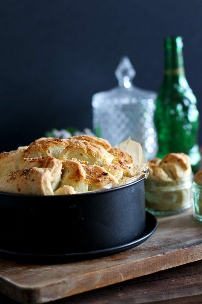 Kräuter Zupfbrot Rezept / Faltenbrot Rezept in der Springform 2 Faltenbrot aus dem Ofen