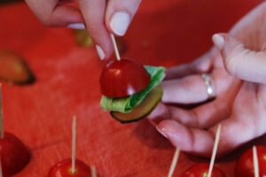 Mini Cheeseburger ohne Brot als Fingerfood / Snack für Party