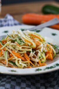 Zucchini Möhren Nudeln / Gemüse Nudeln kochen