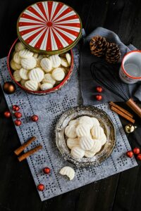 Weihnachtsbäckerei Schneeflocken