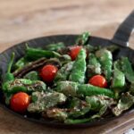 Pimientos de Padron Rezept mit Cherrytomaten und Murray River Salzflocken