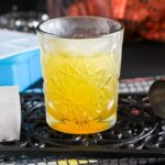 Anzeige Maracuja Gin Fizz mit Eiswürferfrom myDRINK von tescoma