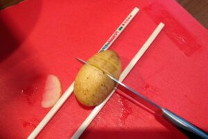 Kartoffelfächer Hasselback Kartoffeln einschneiden