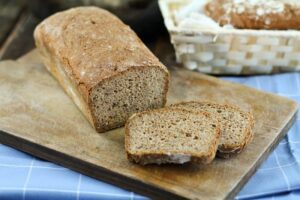 Reines Emmerbrot Rezept - Backen mit Emmermehl