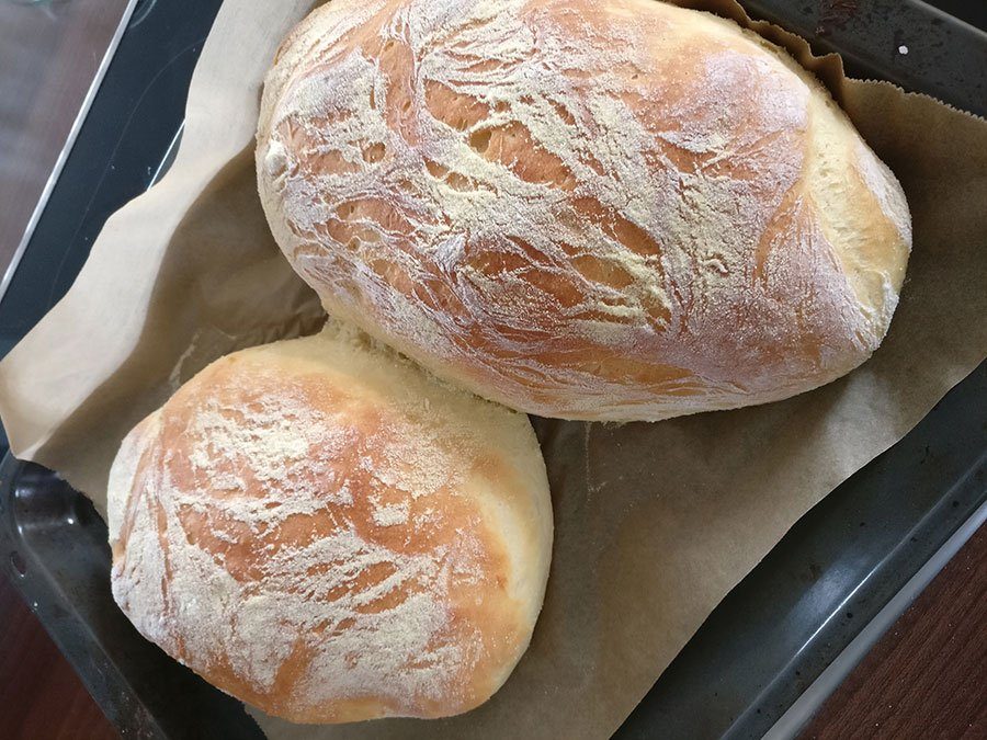 Grieß Baguette Rezept - fluffiges Weißbrot selber backen 12 Die fertigen Brote
