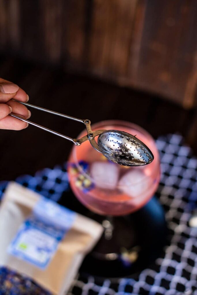 Gin Tonic mit Tee Rezept - mit Tee-Ei oder Teebeutel