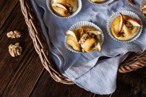 Gedrehte Apfel Muffins Rezept mit Honig & Walnüssen - Jazz Äpfel