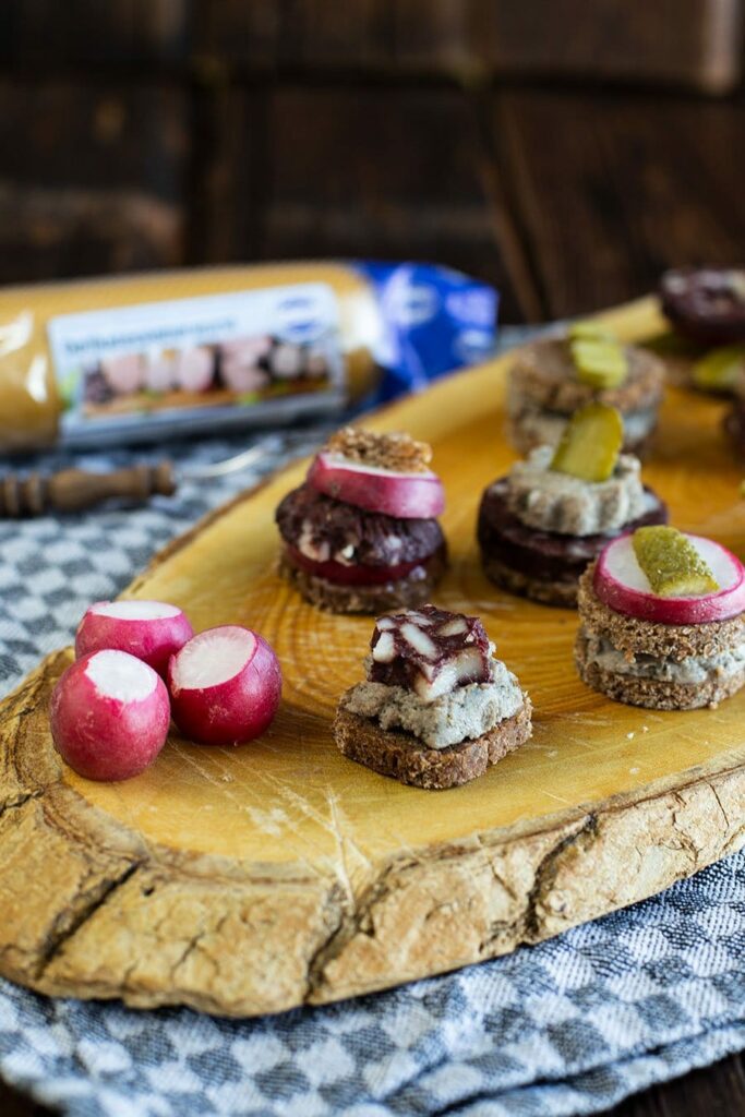 Bayrische Tapas Rezept - Brotzeitplatte 6 Bayrische Tapas Rezept - Brotzeitplatte mit bayrischem Fingerfood