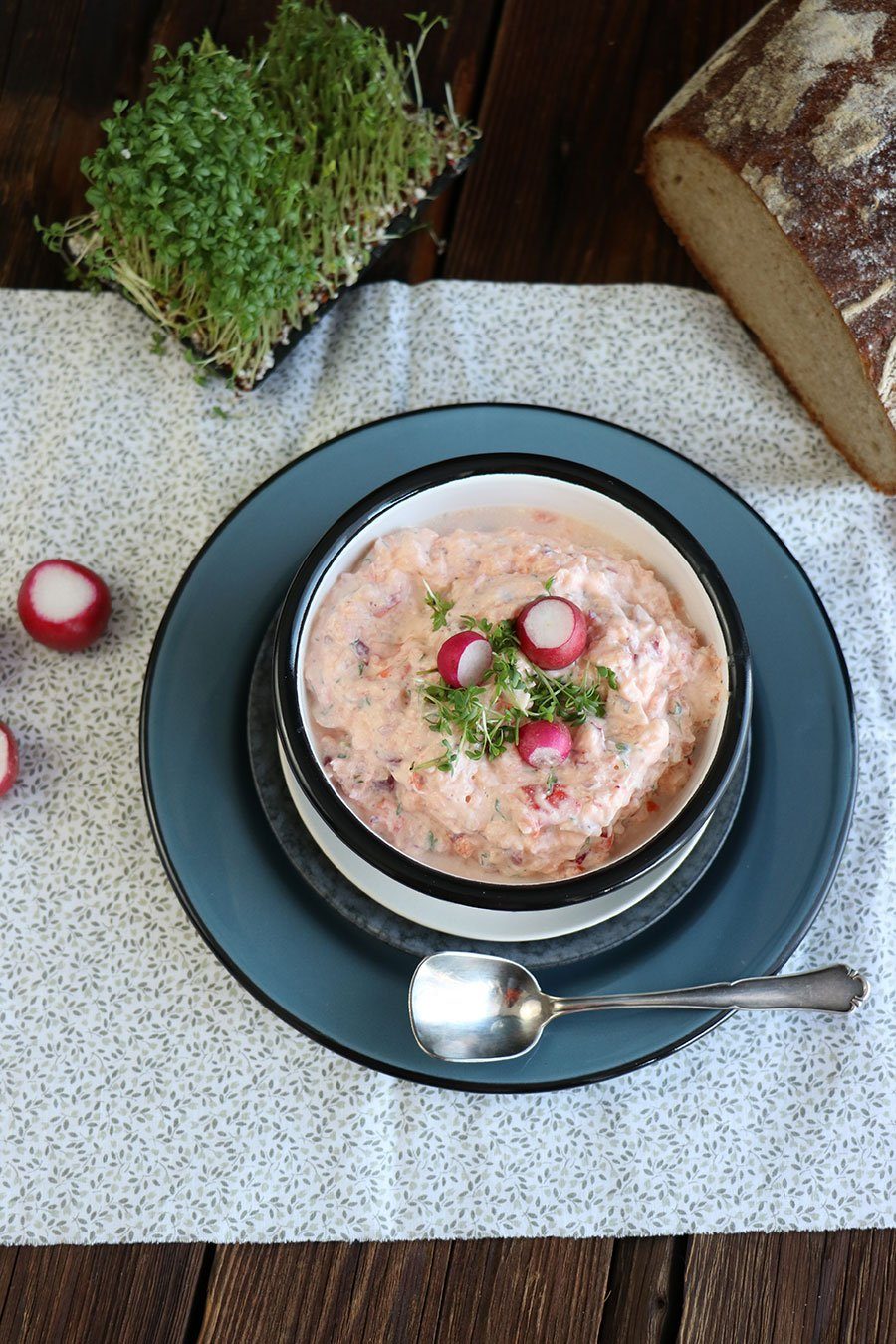 Radieschen Dip Rezept mit Frischkäse zur Brotzeit