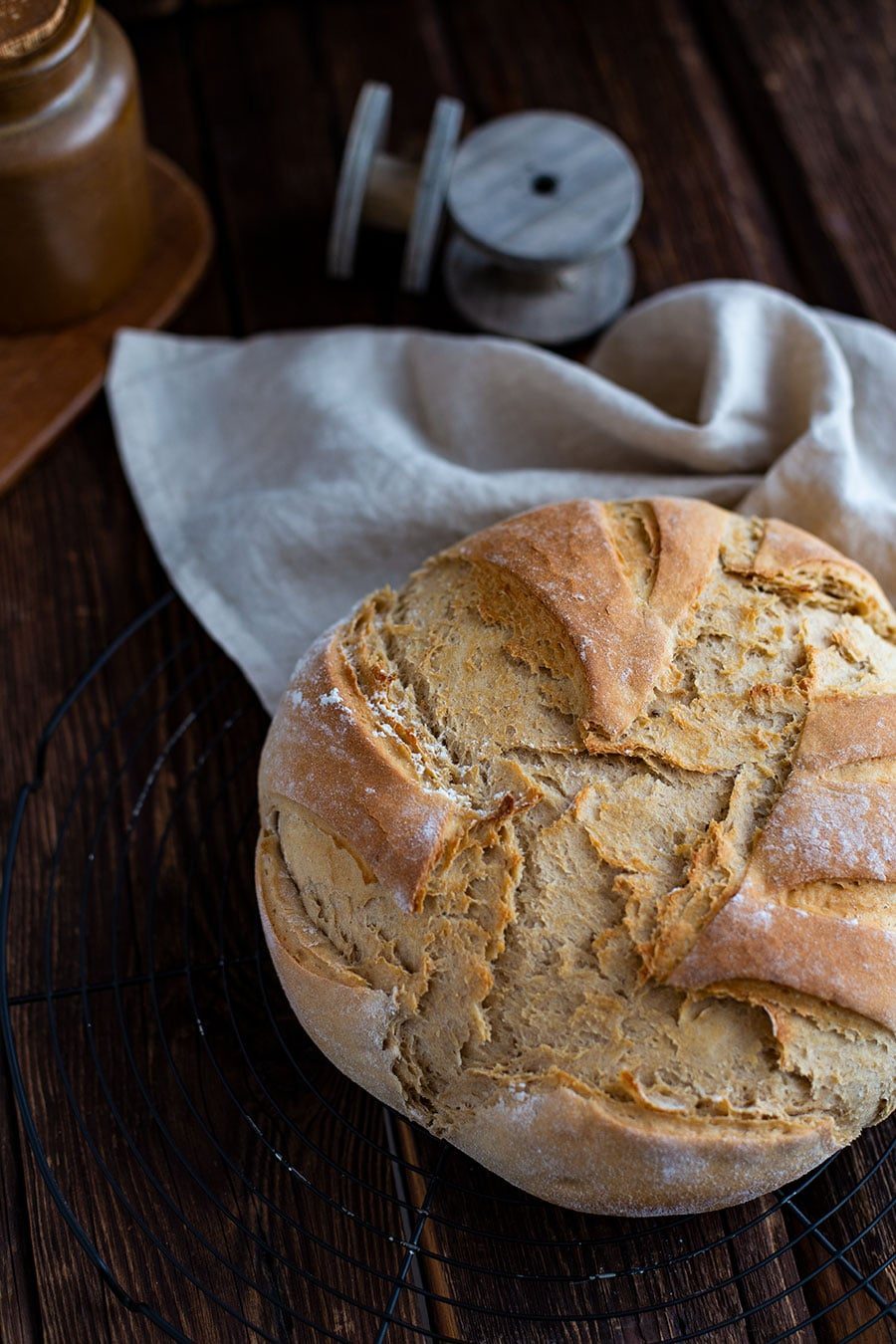 Brot mit knuspriger Rinde