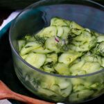 Gurkensalat Rezept mit Dill Dressing / Sauce als Grillsalat