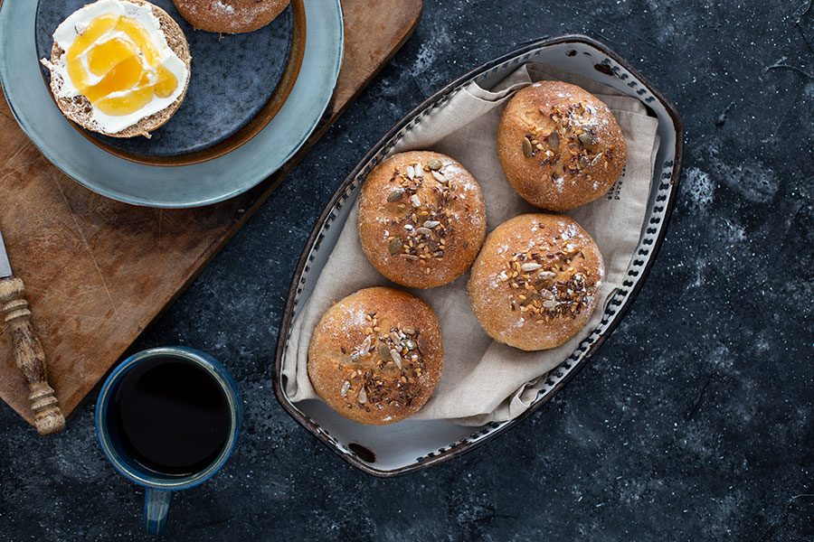 Emmermehl Brötchen Rezept mit Buttermilch und Körnern