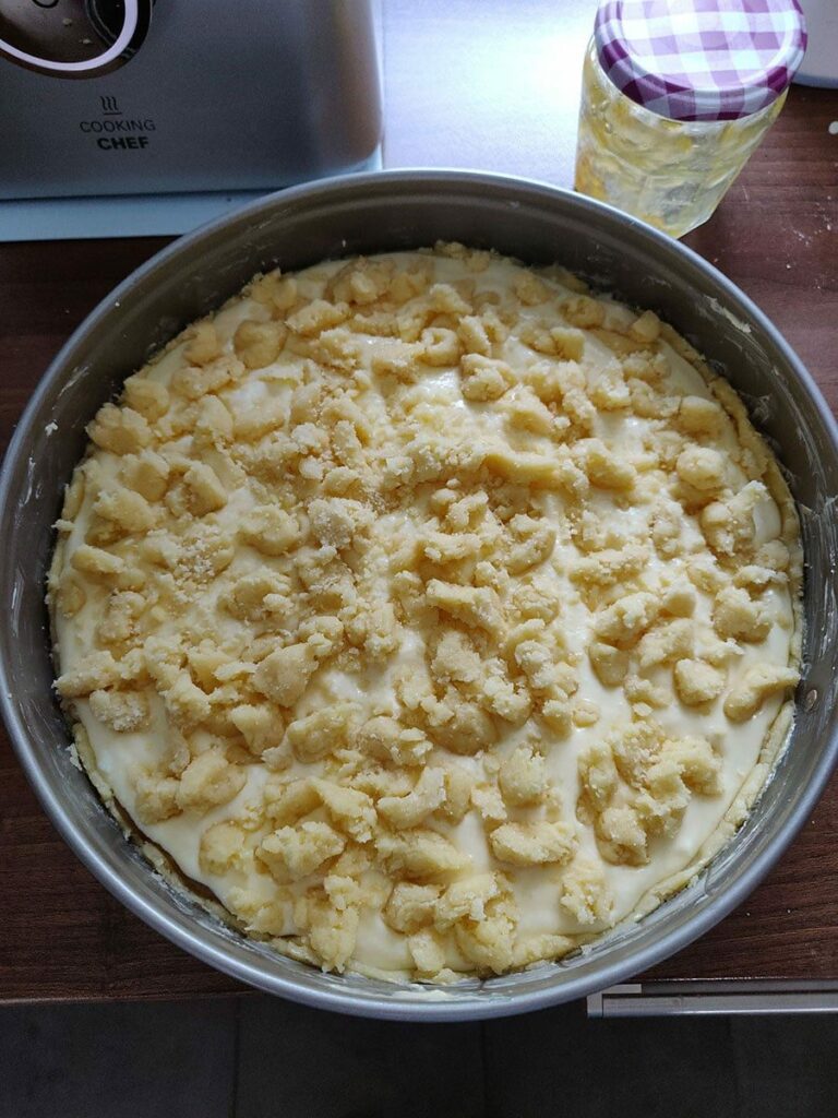 Käsekuchen Schichtkäse mit Marmelade 7 Streusel drauf