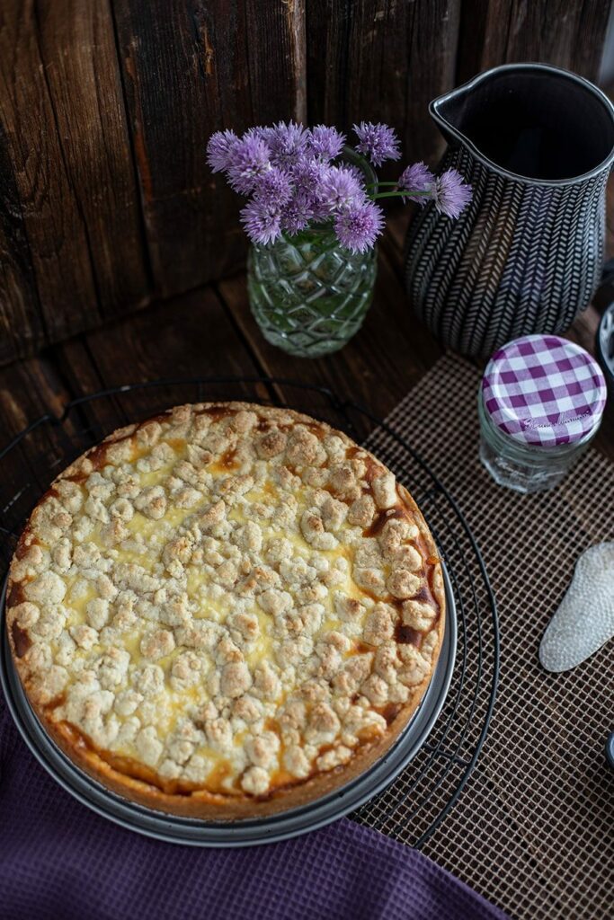 Tränenkuchen mit Baiserhaube 9 Käsekuchen Schichtkäse Rezept mit Marmeladenschicht