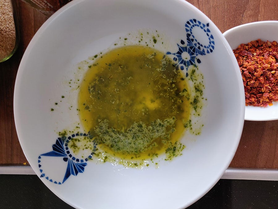 Gefüllte Brötchensonne mit Mozzarella 8 Öl-Butter Mischung für Brötchen