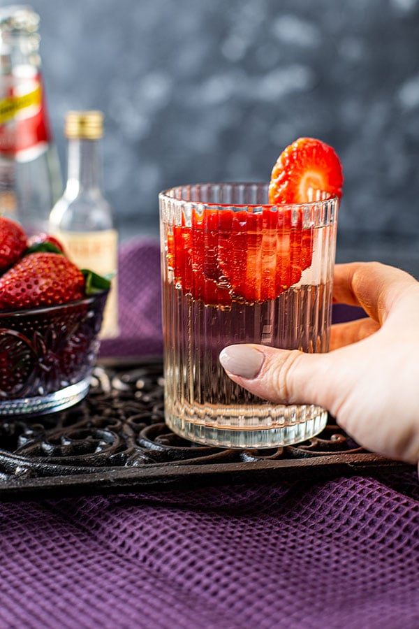Beeriger Rose Cocktail 6 Lillet Wild Berry Rezept – leckerer Lillet Sommerdrink mit Beeren