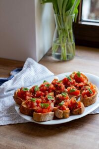 Selbstgemachte Bruschetta Italienisch