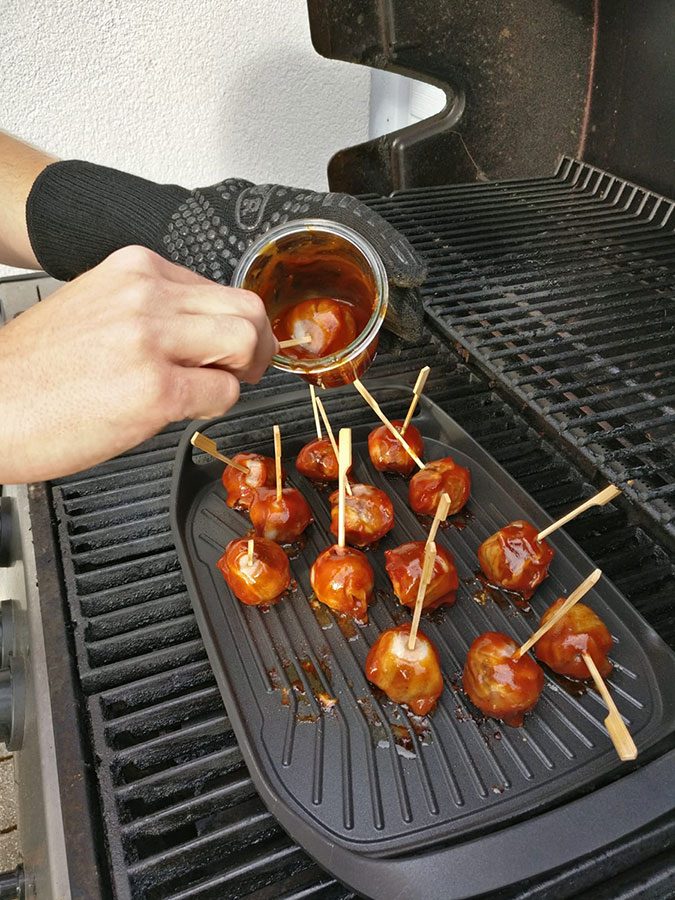 Moink Balls - Hackbällchen in Bacon 9 Balls in BBQ Sauce tunken