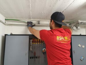 Kabelkanäle im Keller für PV Anlage