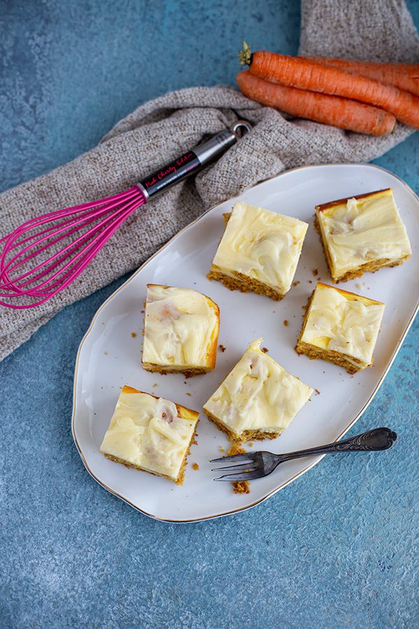 Swirl Karotten Käsekuchen mit Glasur 2 Carrot Cheesecake Bars