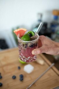 Blaubeer Grapefruit Margarita - Sommercocktail 2021