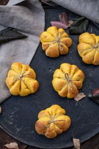 Halloween Kürbis Brötchen