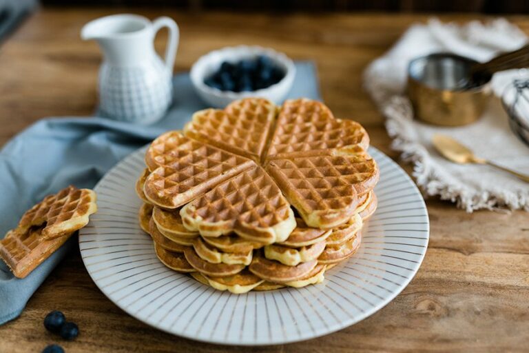 Protein Waffeln Rezept mit Quark - Leckere Eiweißbombe Protein Waffeln Rezept mit Quark - Leckere Eiweißbombe