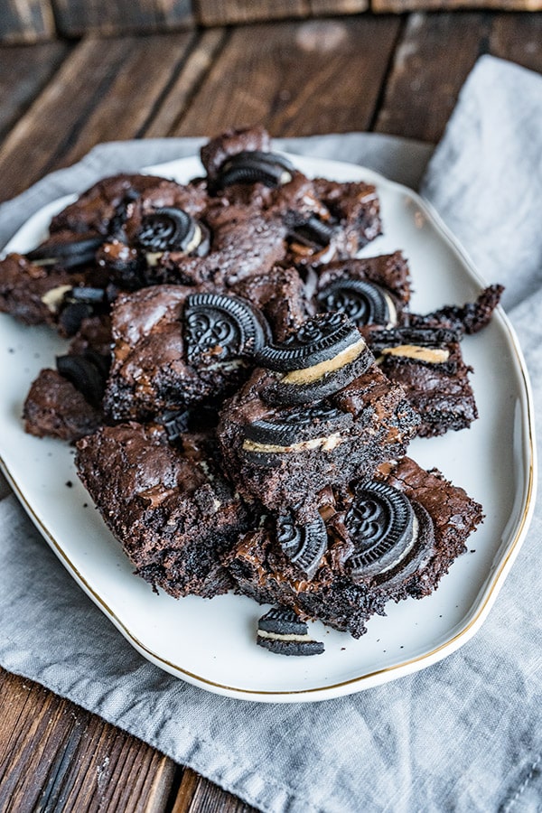 Oreo Brownies - Unfassbar schokoladiges Rezept 2 Fudgy Oreo Brownies