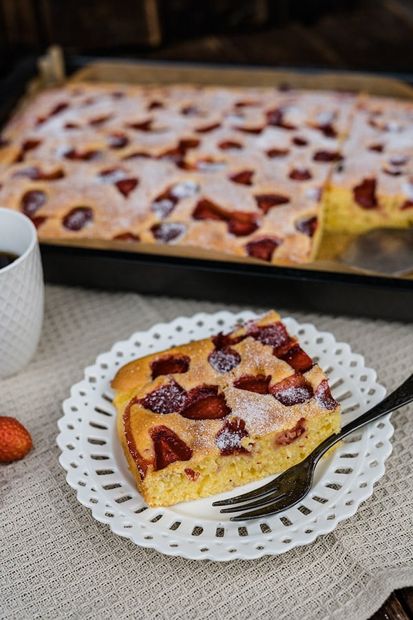 Blechkuchen mit Obst