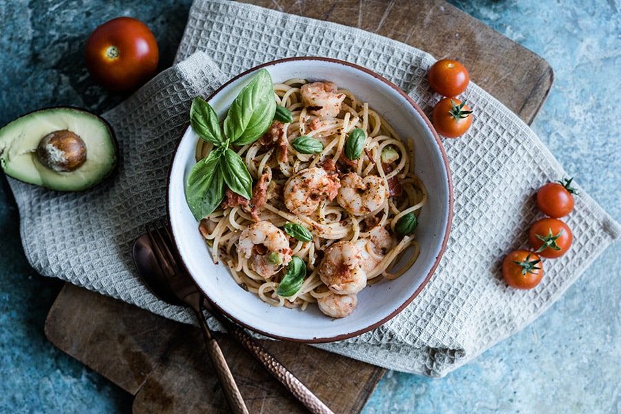 Pasta mit Tomaten Sahne Soße und Garnelen 3 Schnelle Feierabendküche Pasta mit Tomaten Sahne Soße