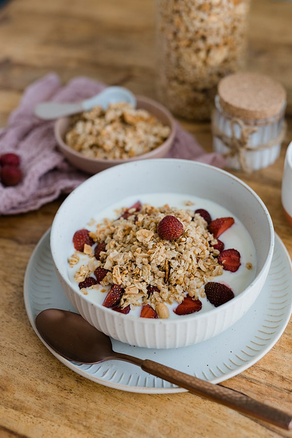 Knuspriges Granola Müsli