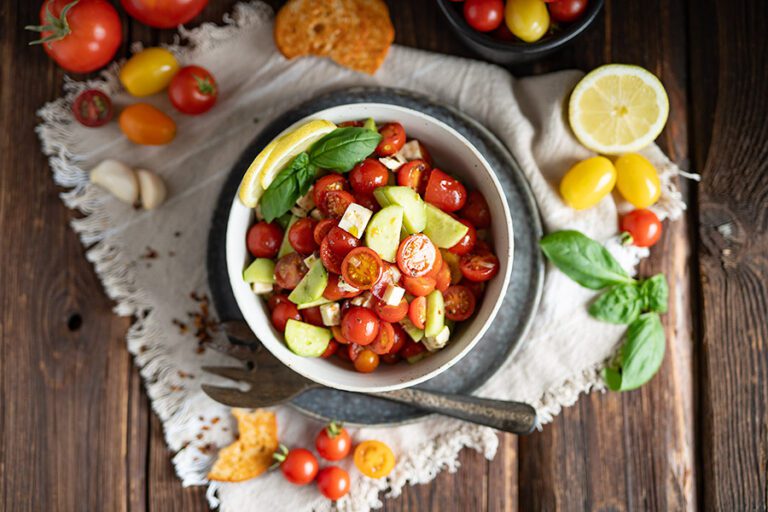 Gurken Tomaten Salat mit Feta