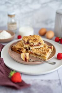 Saftiger Marmelade Kuchen mit Pudding