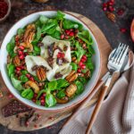 Feldsalat mit gebratenen Pilzen und Granatapfel