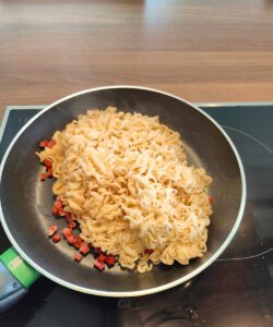 Speck mit Ramen Nudeln