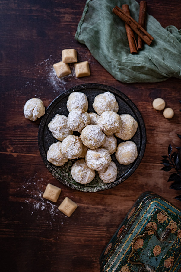 Schneeball Plätzchen mit weißer Schokolade 2 Schneeball Plätzchen backen