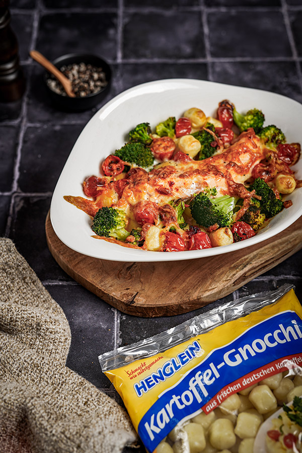 Lachs aus dem Airfryer mit Gnocchi, Brokkoli und Tomaten 3 Gnocchi Auflauf aus dem Airfryer mit Lachs